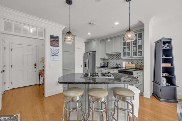 825 Highland Lane, Atlanta