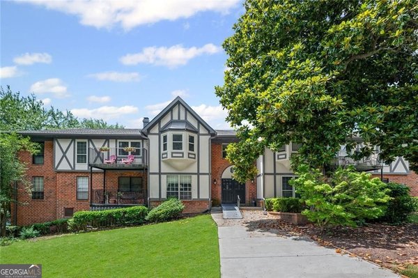 6851 Roswell Road, Atlanta