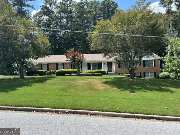 2851 Brackenwood Drive, Snellville