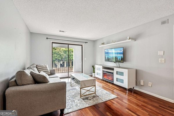 2657 Lenox Road, Atlanta