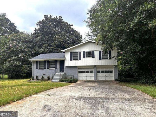 120 Mossy Brook Drive, Stockbridge