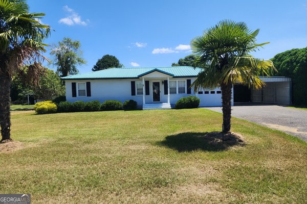 121 Bowman Drive, Cochran