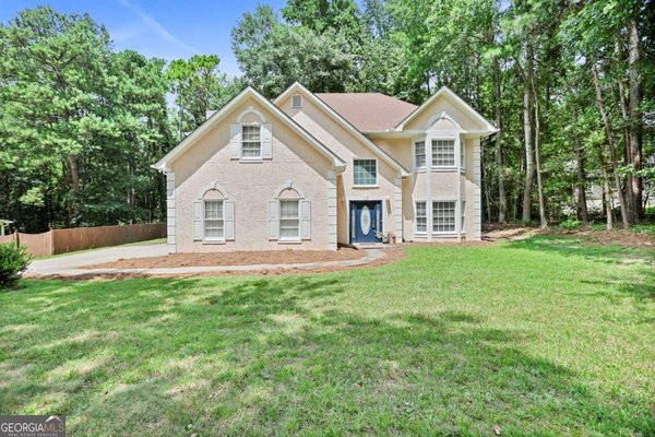 652 Country Lake Drive, Hampton