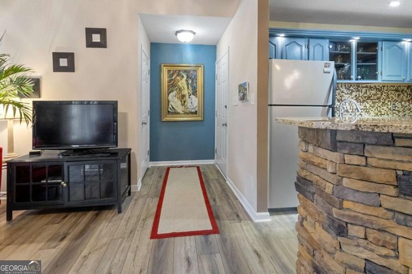 690 Mcgill Place, Atlanta