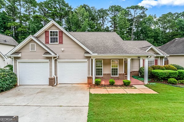 14 Avondale Circle, Newnan