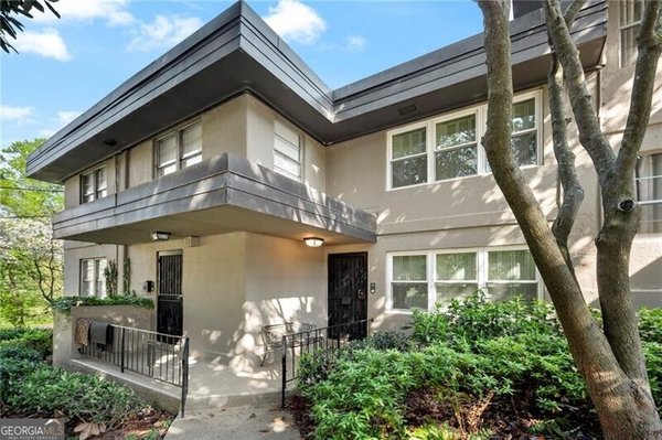 270 Lakemoore Drive, Atlanta