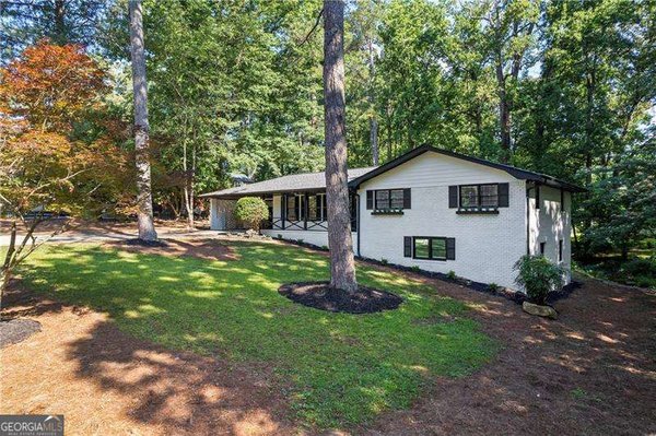 1582 Pine Circle, Austell