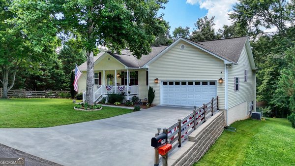 273 Coosa Valley Road, Blairsville