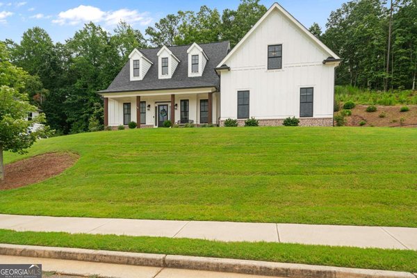 298 Boulder Lake Drive, Cartersville