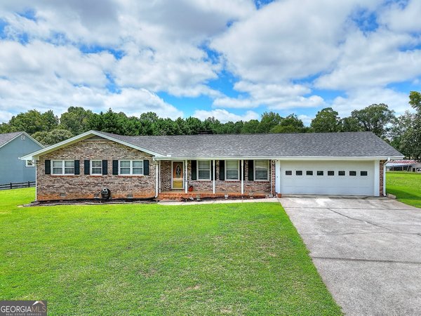 1735 Knight Circle, Loganville