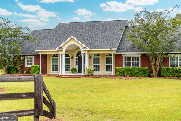 563 Bennett Road, Waycross