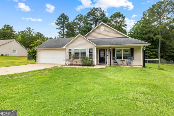 39 Glazier Farms Way, Senoia