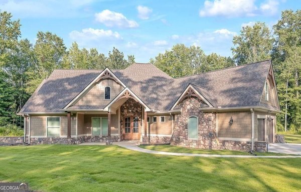 375 McCollum Drive, Canton