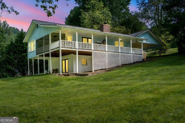 55 Chatuge Hills Drive, Hayesville