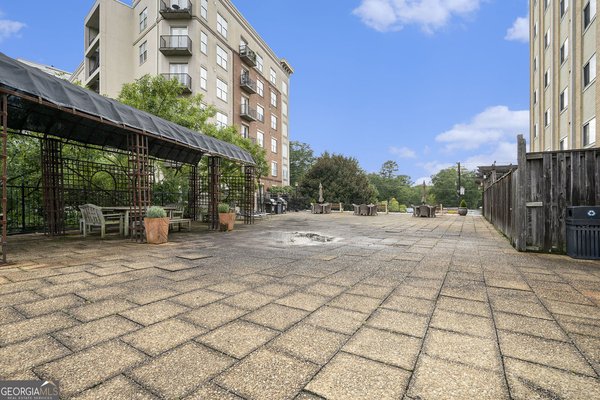 2285 Peachtree Road, Atlanta