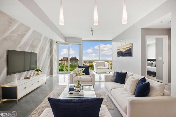 3325 Piedmont Road, Atlanta