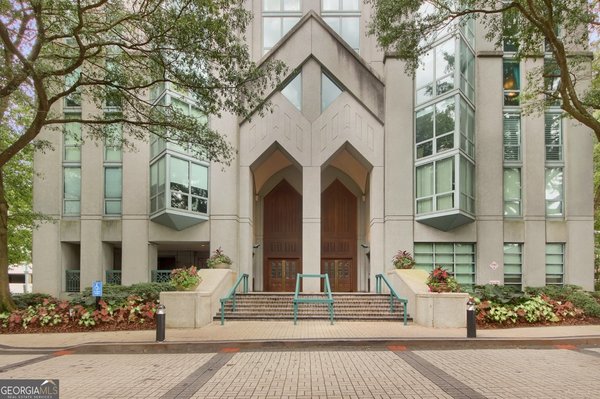 2870 Pharr Court South, Atlanta