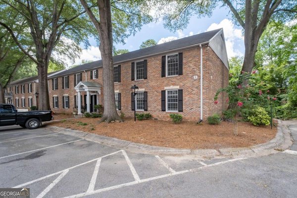 6700 Roswell Road, Atlanta