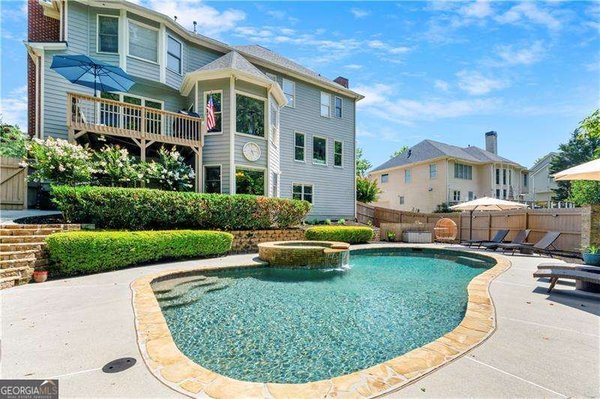 1275 Water View Lane, Suwanee