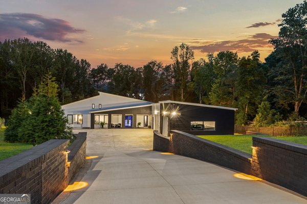 3240 Smithtown Road, Suwanee