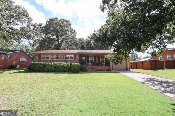 115 Glendale Court, Warner Robins