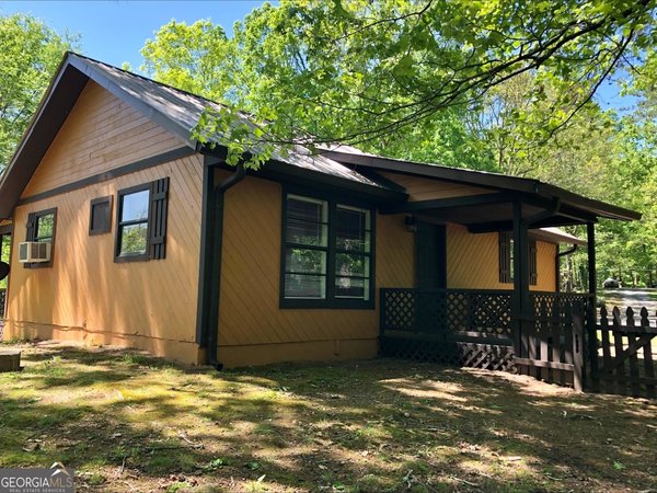 111 On Golden Pond Lane, Clarkesville