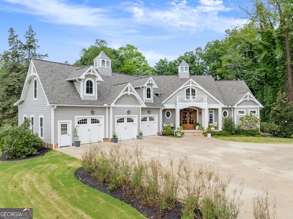 338 Black Road, Cleveland