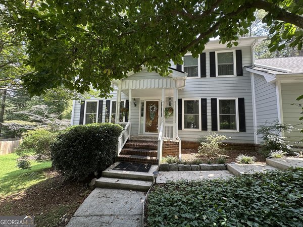 5104 Onawa Court, Lilburn