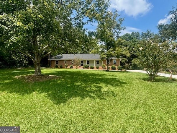 93 Green Acres Road, Griffin