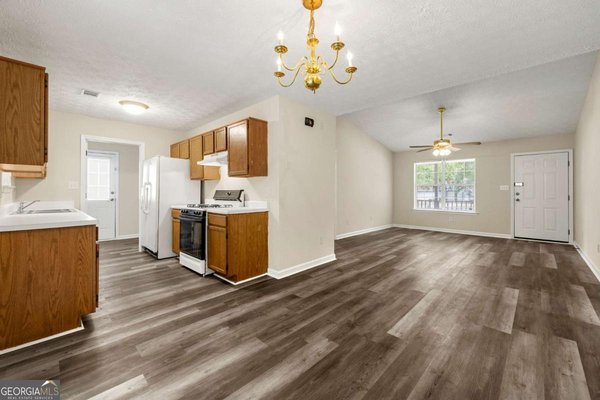 164 Crystal Brook, Griffin