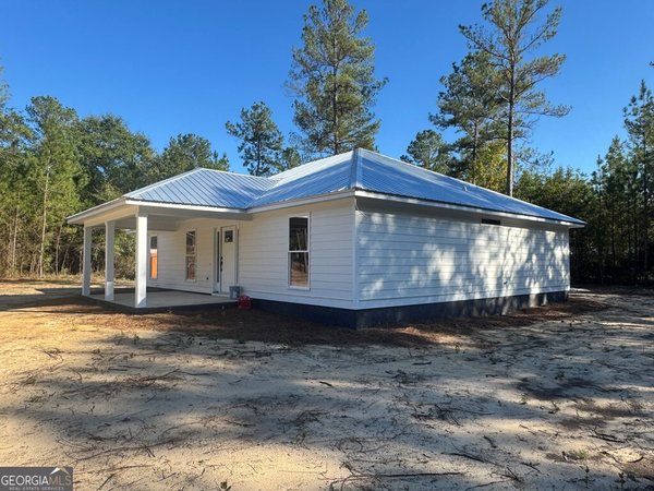 104 Redbreast Road, Vienna