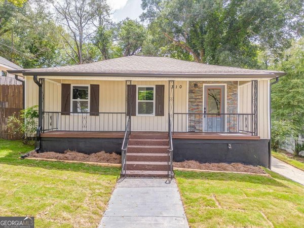 310 Kingston Avenue, Rome