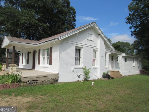 86 Luckie Street, Lavonia