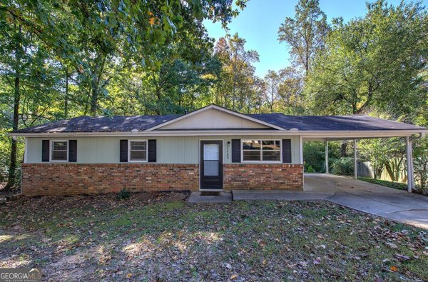 3460 Meadowview Drive, Lithia Springs