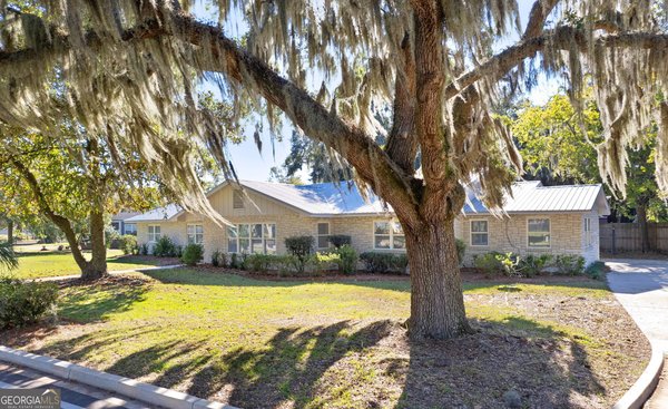 1425 Lanier Boulevard, Brunswick