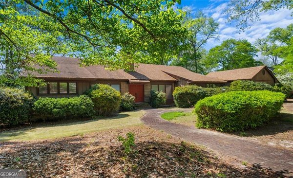 425 Audubon Circle, Griffin