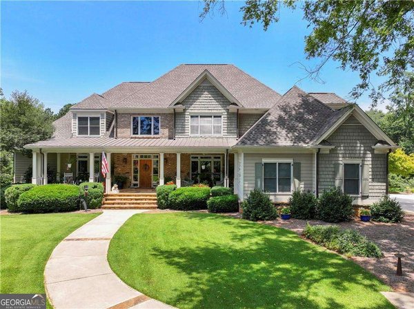 594 Peachtree Road, Hoschton