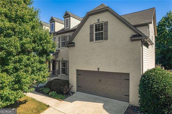 206 Sawtooth Court, Canton