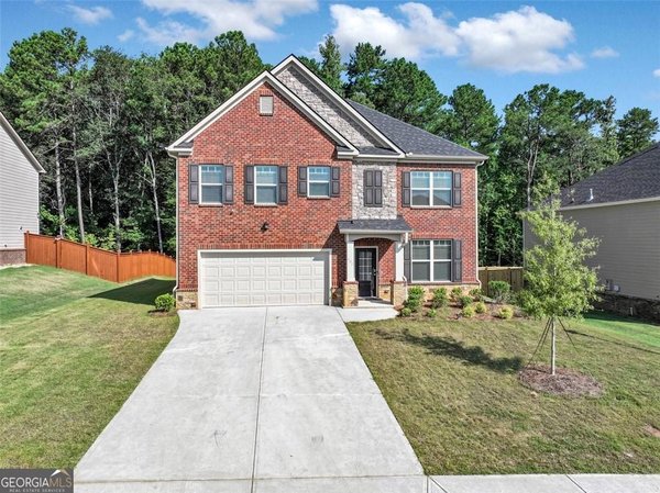 609 Blue Juniper Circle, Loganville