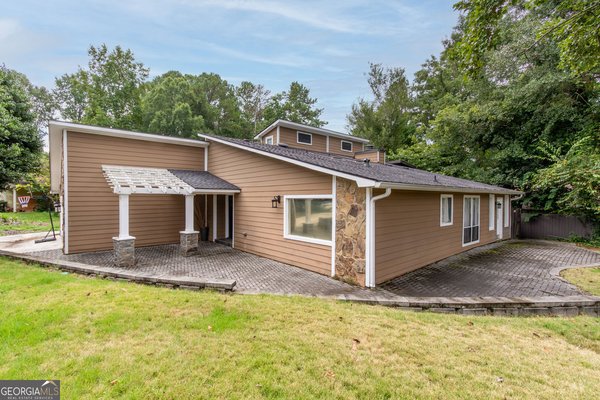 1050 Terramont Drive, Roswell