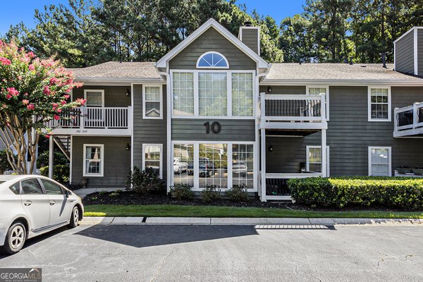 1003 Berkeley Woods Drive Duluth - main photo