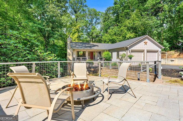 600 Point Road, Westminster