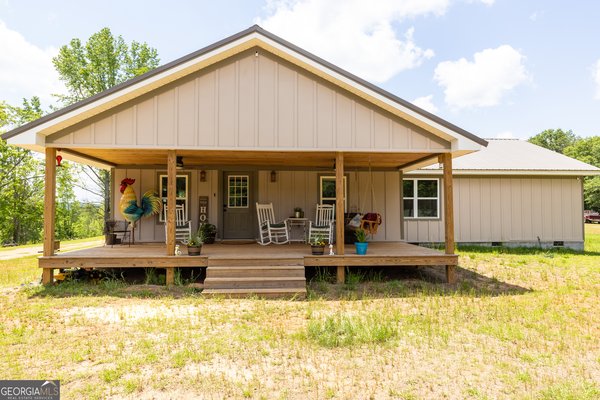 655 White Road, Thomaston