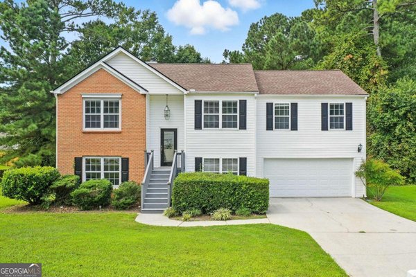 452 Crested View Drive, Loganville