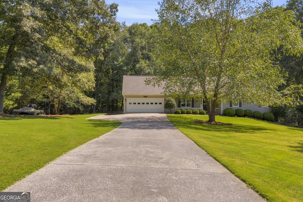 3432 Greystone Drive, Loganville