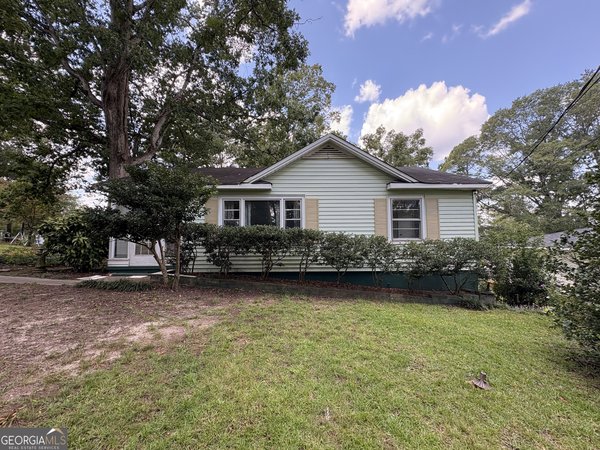 203 Hillside Circle, Griffin