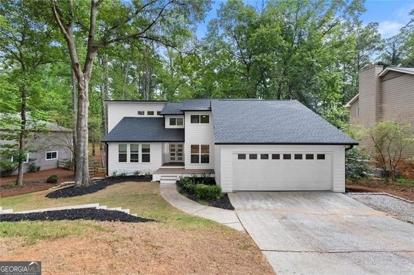 3040 Roxburgh Drive, Roswell