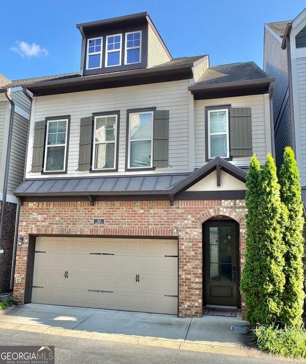 204 DELLWOOD Drive, Smyrna