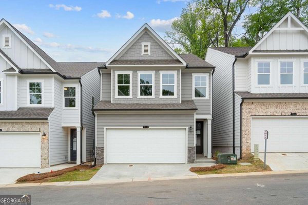 710 Smokey Quartz Way, Kennesaw