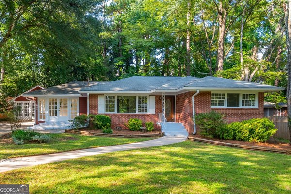 1392 Lively Ridge Road, Atlanta